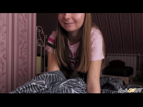 ❤️ Blondie suger BFF's dypt og får sperm i munnen ❤️ Jævla video ved no.passionfeverspot.ru ❌️❤